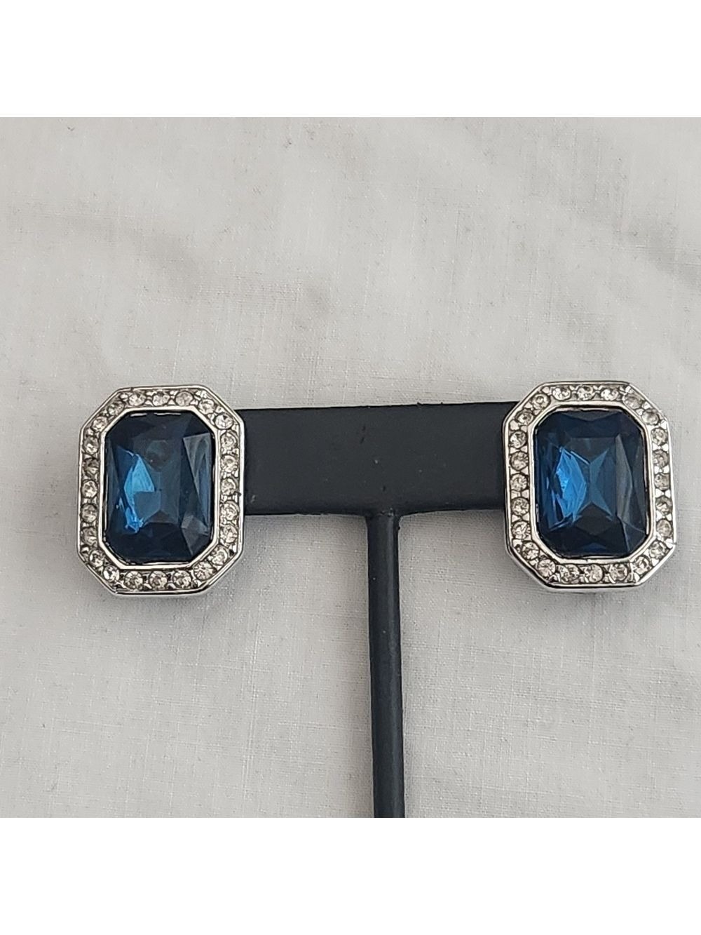 ELEGANT VINTAGE 1980-90'S KJL KENNETH J LANE  COUTURE LARGE BOLD EARRINGS